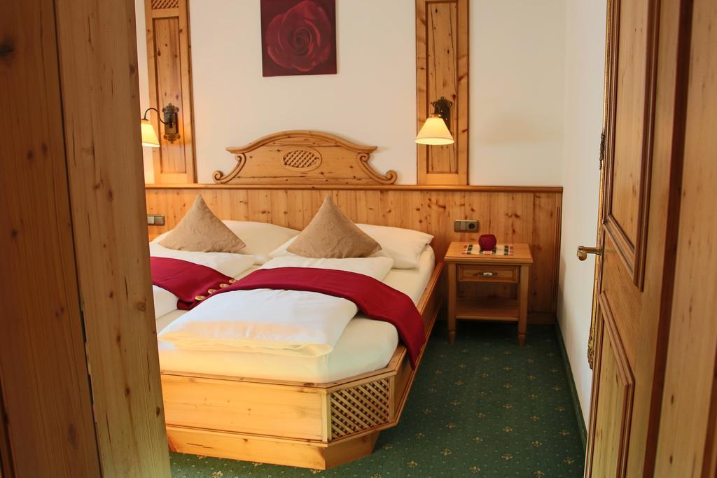 Ferienwohnung Schossleitner - Der Wohlfuehl-Ansitz Am Wolfgangsee Mit Weitblick Sankt Gilgen Room photo