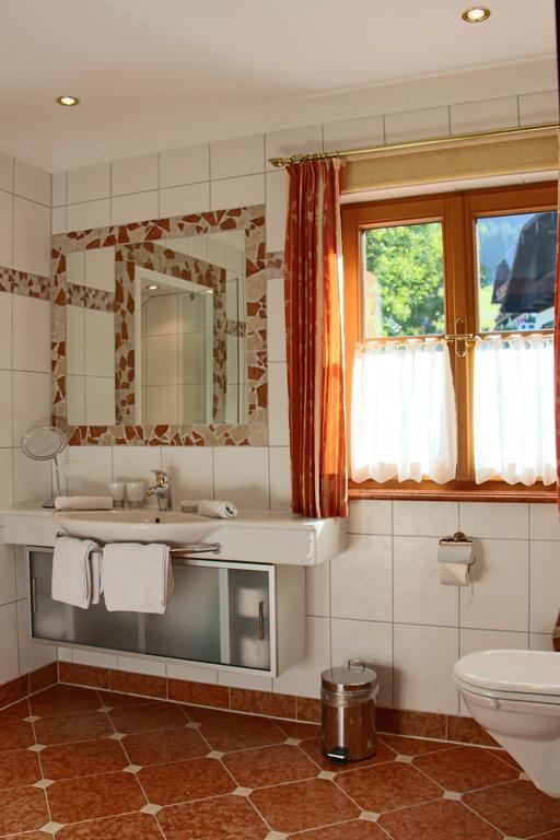 Ferienwohnung Schossleitner - Der Wohlfuehl-Ansitz Am Wolfgangsee Mit Weitblick Sankt Gilgen Room photo